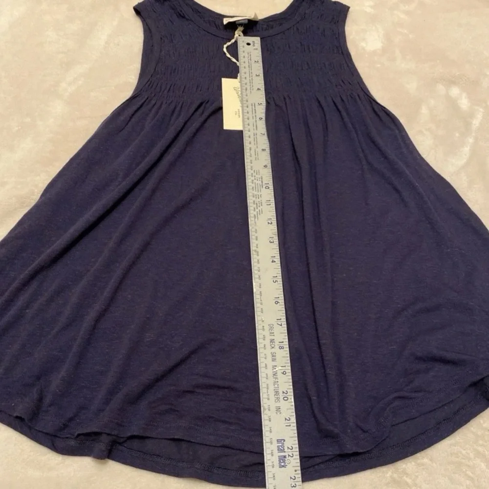 Universal Thread Navy Sleeveless Top